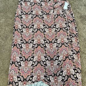 Maurices Medium Wrap Skirt with fun design!